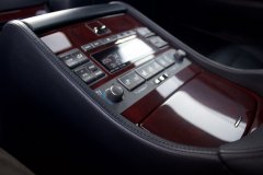 Lexus LS600hL Interieur